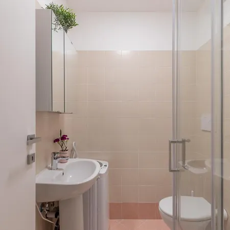 Apartment Iflat Bright Brand New 3-bedroom In Monti