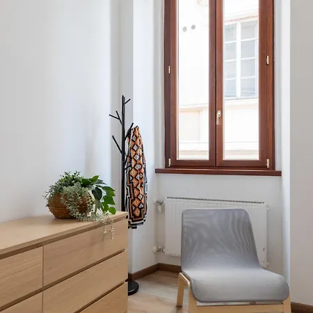 Iflat Bright Brand New 3-bedroom In Monti Apartment *
