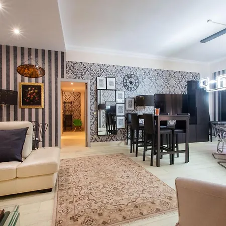 Smart House Colosseo By Barbarhouse *