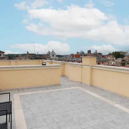Apartment Joivy Cavour Luxury Rome