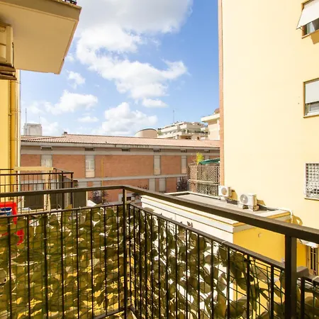 Cozy Retreat Saint John Appartamento Roma