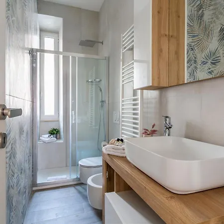 Apartment Iflat Radiant Retreat In Esquilino Rome