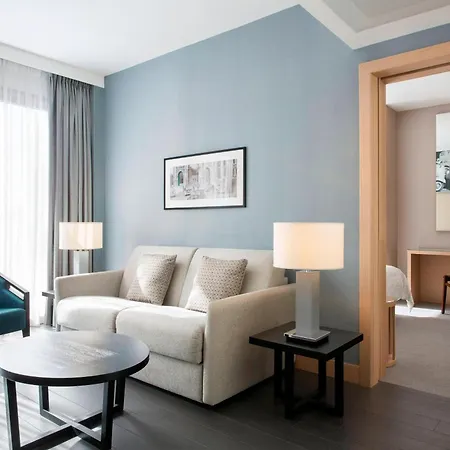 Ξενοδοχείο Le Meridien Visconti 4*