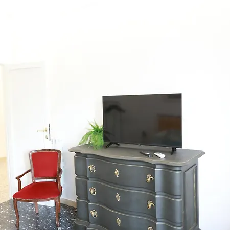 Unique Prenestina Apartment *