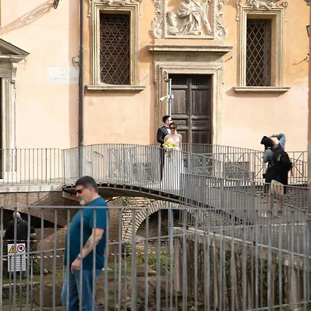 Roxy Luxury House Bed & Breakfast Rome