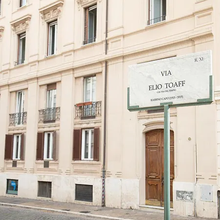Roxy Luxury House Bed & Breakfast *