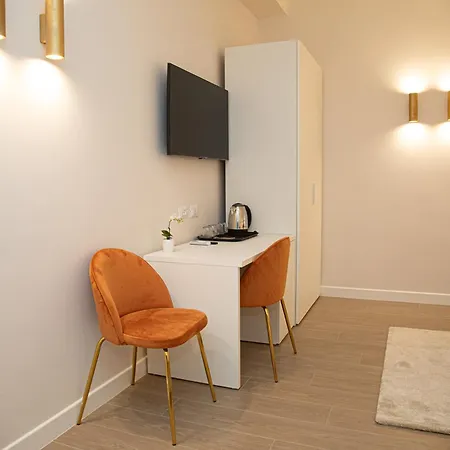 Roxy Luxury House Bed & Breakfast *