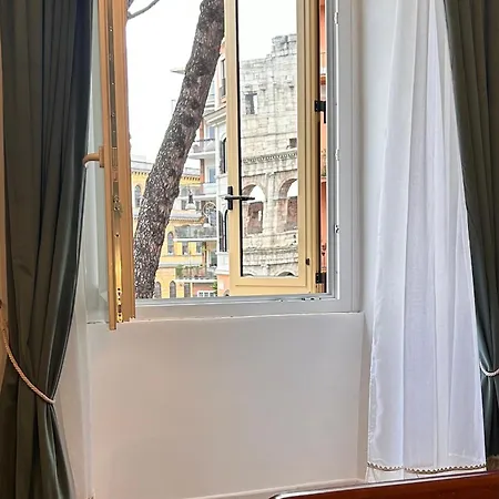 Apartment Romance Al Colosseo 3 Rome