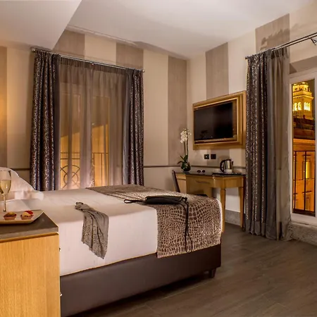 Royal Court Hotel
