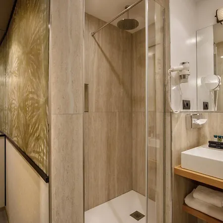 Hotell Domidea 4*