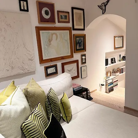Art Lover's Loft Apartment Rome