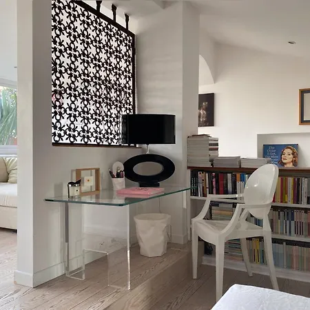 Apartment Art Lover's Loft