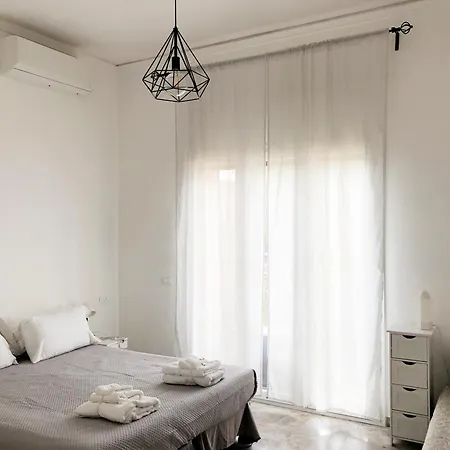 Garbatella House Guest house *