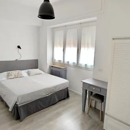 Appartamento Rooftop Appia Antica,silenzioso Riservato Two Bedrooms Two Bathrooms *