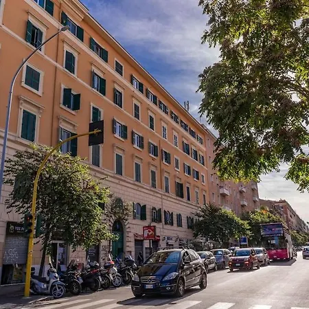 Apartment Fresh House San Lorenzo Rome