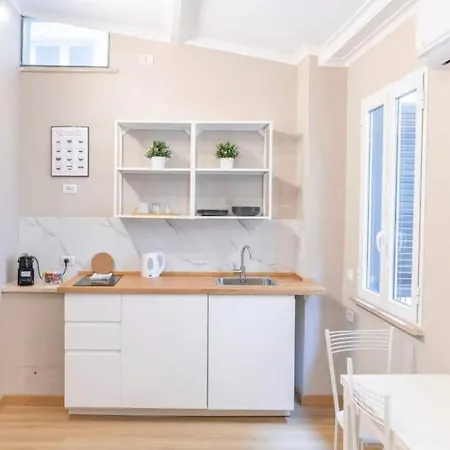 - 3 Floor Apartment