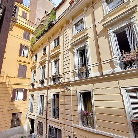 Appartamento Caprareccia In Monti By Halldis Roma