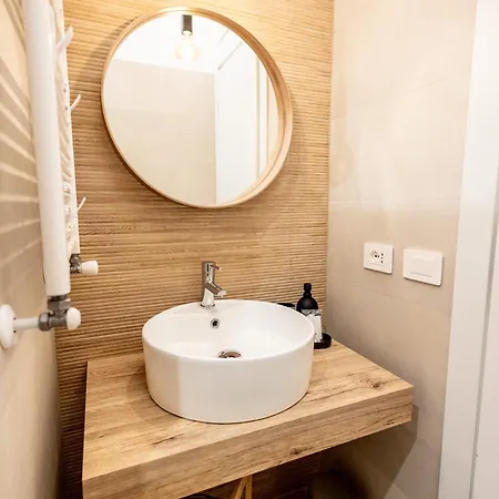Apartment Re Di Ela