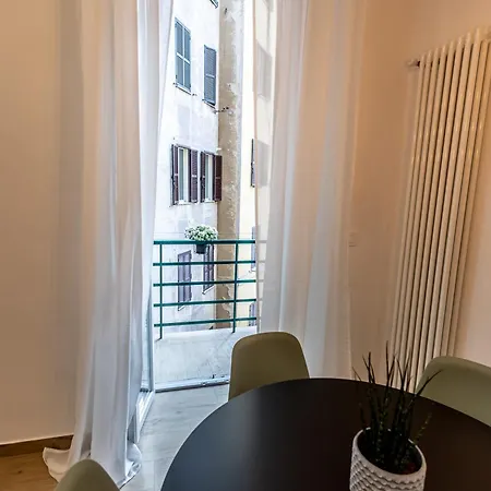 Re Di Ela Apartment