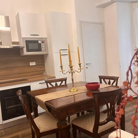 Apartment Romance Al Colosseo 3 Rome