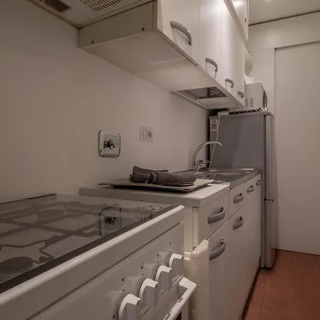 Benedetta - Trastevere Luxury Apartment *
