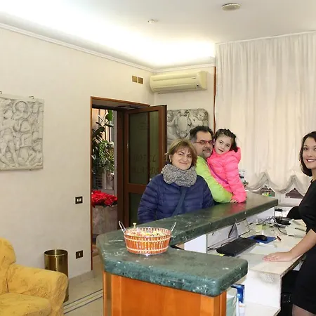 Orlanda Hotel