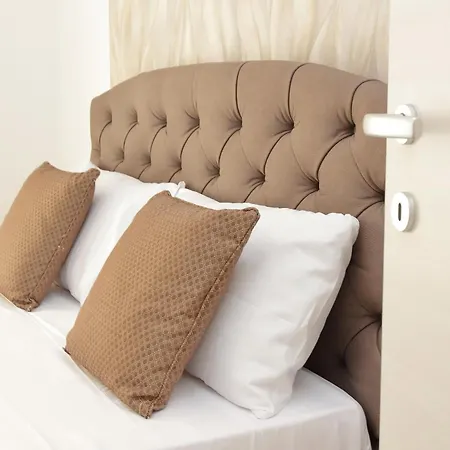 White Wood House Apartment