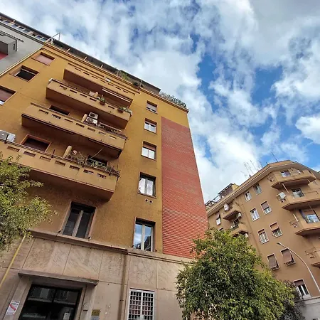 White Wood House Appartamento Roma