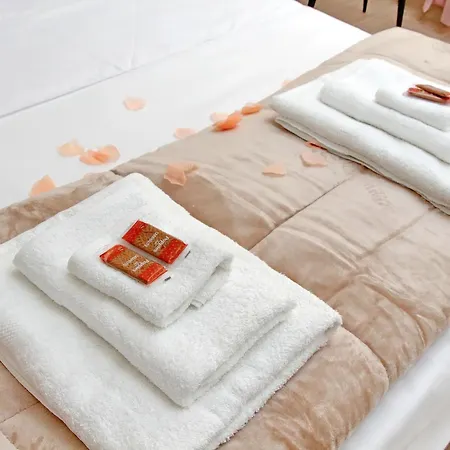 White Wood House Apartment