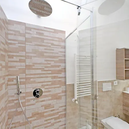 White Wood House Appartamento Roma