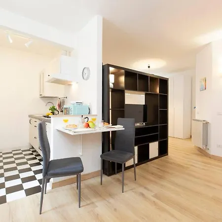 Apartment With Terrace 15 Min To Vatican & Trastevere Rome