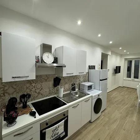 Dimora Appia Apartment *