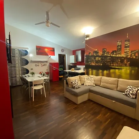Casa Cirella Near Anagnina Metro Apartment