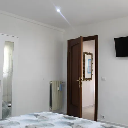 Elenae Domus Apartment *
