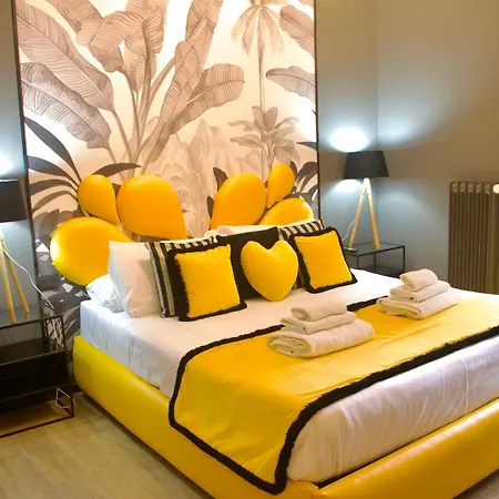 Xcross Guest house *