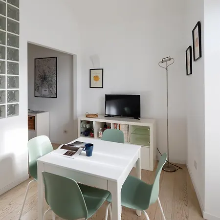 2 Bedrooms Flat Near The Colosseum