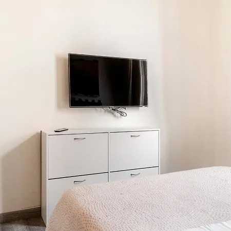 Castello 2 Apartment