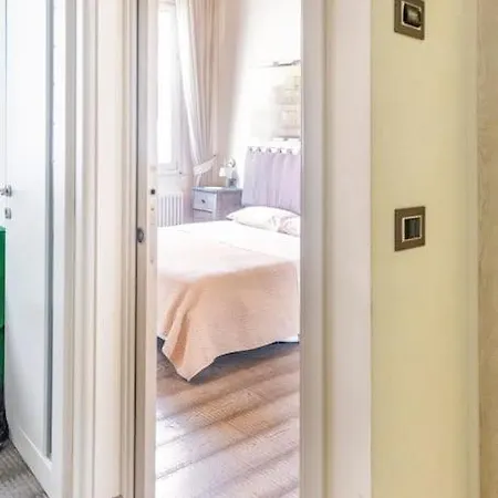 Castello 2 Apartment *