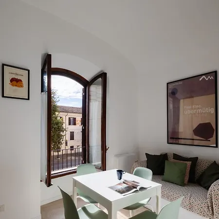 2 Bedrooms Flat Near The Colosseum *