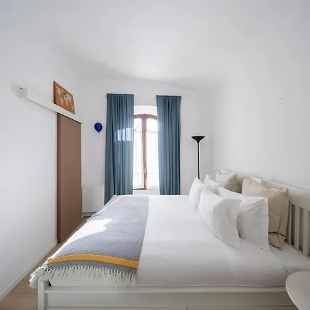 Apartment 2 Bedrooms Flat Near The Colosseum