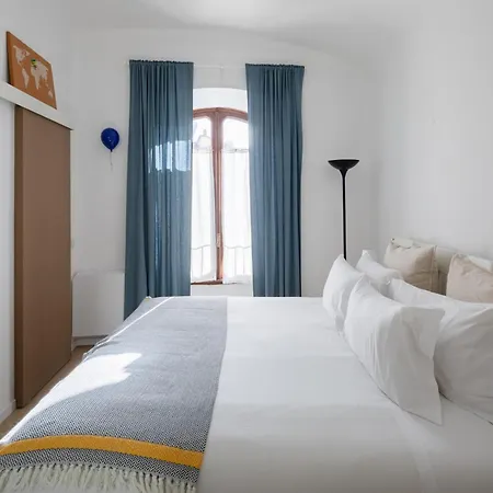 2 Bedrooms Flat Near The Colosseum Apartment *