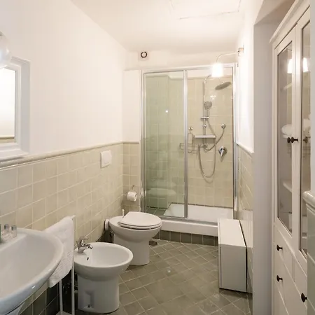 2 Bedrooms Flat Near The Colosseum Apartment Rome