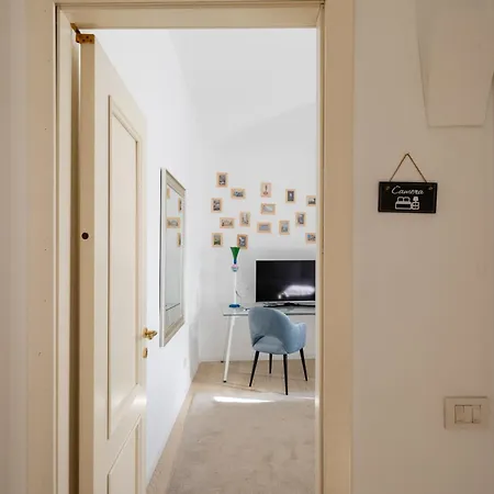 2 Bedrooms Flat Near The Colosseum Apartment Rome