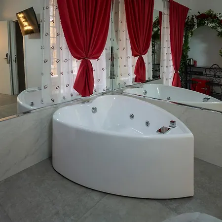 Jacuzzi Vatican Museum Rome