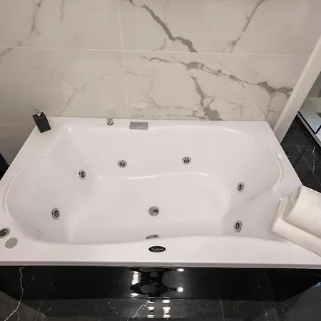Jacuzzi Vatican Museum *
