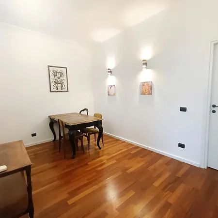 Casa Lucrezia * Rome
