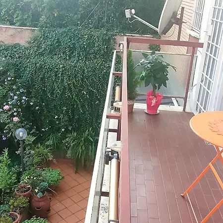 White Living R-home Apartment Rome