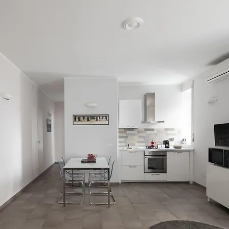 And Spacious Near The Vatican And Starbucks Apartment