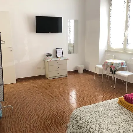 Lol Apartment
