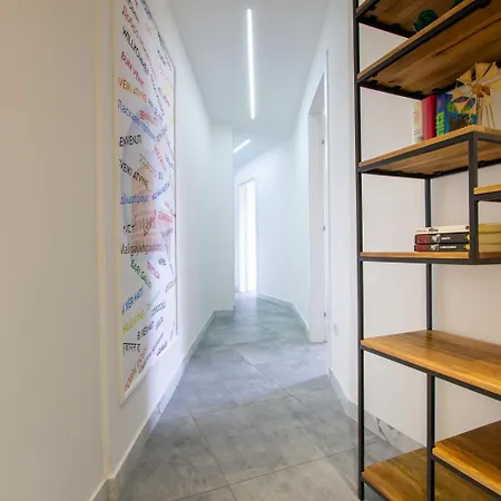 Peace Window Apartment